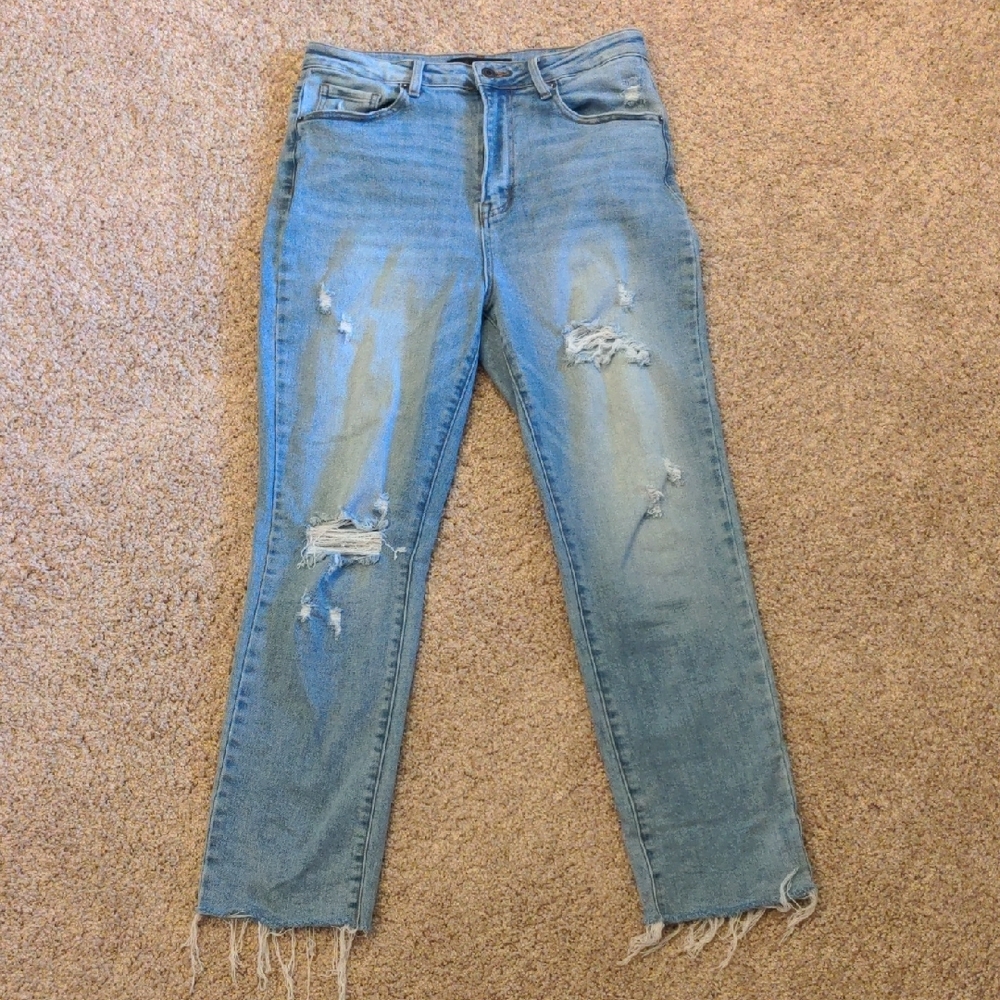 Risen Distressed Blue Jeans Size 30/11